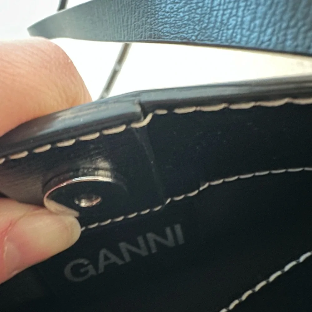 Ganni Small Leather Crossbody - Picture 5 of 5